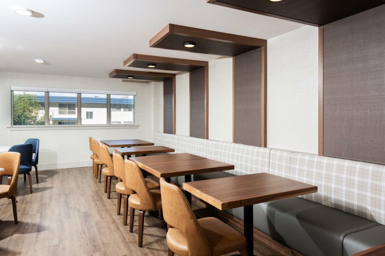 Pomeroy Hotel Fort Mcmurray Zewnętrze zdjęcie